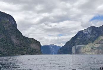 挪威卑尔根沃斯教堂+艾于兰观景台【私家包车+免费定制】【尊享一对一高端行程定制，多日豪华包车专属礼遇，专业旅行顾问24小时恭候垂询。】