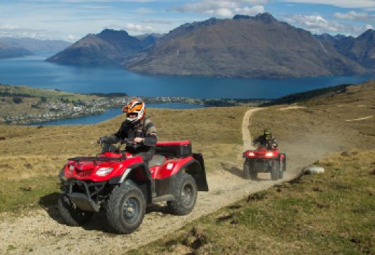 皇后镇四驱摩托车探险之旅【英文团半日游】【私人农场站通道，让您尽情探险，饱览皇后镇景色，在四轮摩托车上享受真正的越野体验】