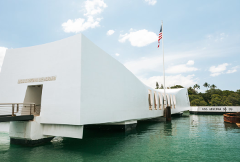 美国珍珠港+唐人街+伊奥拉尼王宫+卡美哈美哈国王铜像半日游【欧胡岛经典半日游 时间安排灵活 华人司机加中文导游】