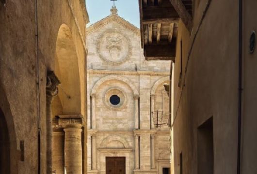 意大利锡耶纳老城+圣吉米尼亚诺小镇【中文包车/景点任选】【尊享一对一高端行程定制，多日豪华包车专属礼遇，专业旅行顾问24小时恭候垂询。】