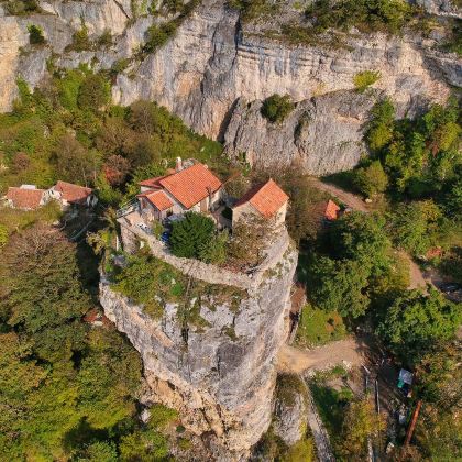 格鲁吉亚奇塔拉一日游：缆车、古修道院与苏联遗迹探秘