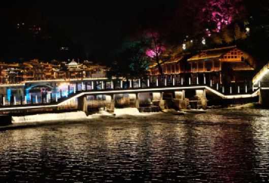 成都市区包车一日游【年水利工程+川西建筑与美食】