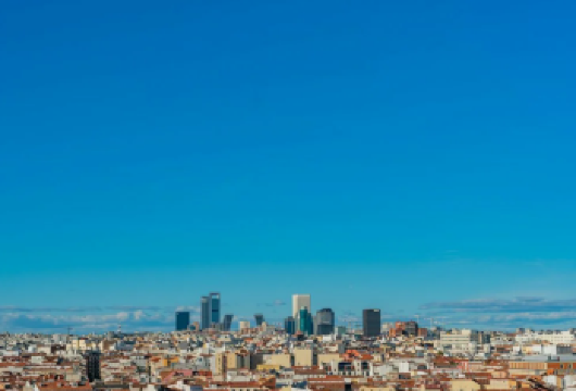 西班牙马德里巴拉哈斯机场-市区-中文专车接/送机 | 可定制【当地中文司机，贴心服务，无需换乘，直接抵达酒店或指定地点，省时省力。】