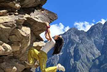 云南丽江+虎跳峡+长江第一湾+白水台+特色中餐【上门接】【虎跳峡门票+长江第一湾+上门接往返车】