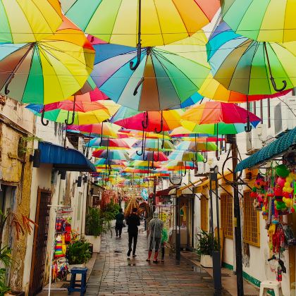 槟城壁画 + 升旗山 + 夜市美食｜悠享慢调之旅