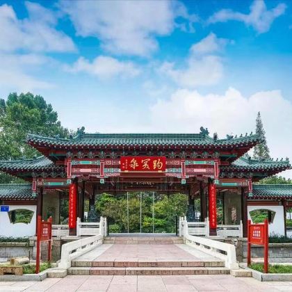 济南City Walk趵突泉+大明湖+曲水亭街+芙蓉街半日游