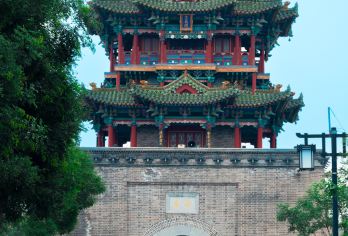 山西朔州崇福寺+马邑博物馆+北齐城墙遗址包车一日游中英文服务【崇福寺内金代殿宇耀古今，马邑馆藏朔方千年史，城墙遗址诉北齐风云。】