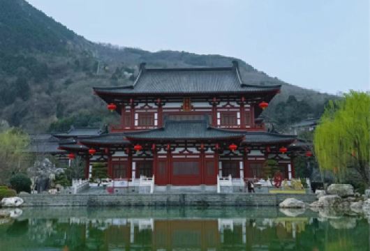 兵马俑+丽山园+华清宫一日游【8人精品团·商务定制豪华车型】【不推自费不进店、只讲历史不行骗！全程只输出历史，不夹带任何购物、自费等内容，让每次旅行都简单而纯粹！】