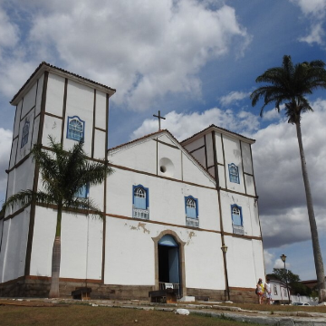 皮雷诺波利斯历史中心+圣玫瑰圣母主教堂+阿巴德瀑布一日游
