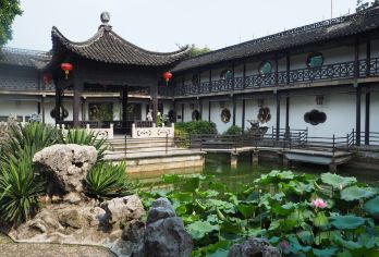 何园1.5小时包团人工讲解 橄榄游●资深大咖导游精讲【[橄榄游讲师团]他们博古通今，幽默睿智，善于挖掘文物背后的故事，用有趣的方式还原历史真相！】