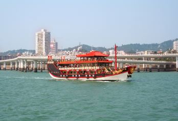 【游轮出海】厦门鼓浪屿+海上看金门+万国建筑博览一日游【[景点丰富]豪华游船看金门+City walk探秘鼓浪屿核心世遗文化的前世今生~】