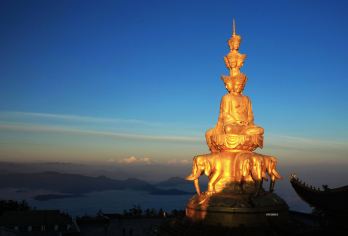 峨眉山一日游【纯玩无购物+全景云上金顶】【[深度游览5A景区]坐亦禅，行亦禅，一花一世界一叶一如来！】