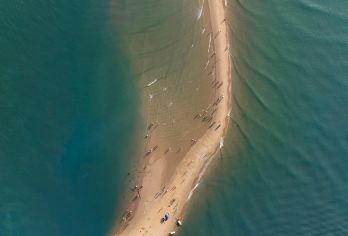 【包车游】东山岛鱼骨沙洲+天涯澳角+苏峰山+南门湾+漳州出发【[独立成团]一单一团不拼团，一团一车不拼车！行程可调！】