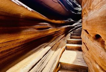 榆林波浪谷一日游包车【1[品质保障]当地本土旅行社，可查询向导首页已认证的资质地址】