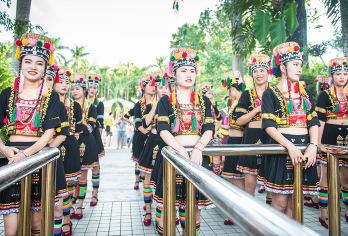 西双版纳基诺山寨+曼掌村一日游【精致小团+亲子游】【[一单一团]赠送三项体验，专属服务，高效出游，不推销不购物】