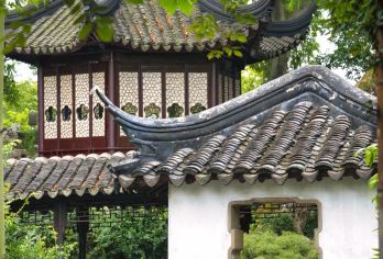 拙政园（含门票含讲解）+平江路手摇船+平江路老街+评弹赏析【拙政园被认为是江南古典园林的代表作和中国园林艺术的珍贵遗产。】