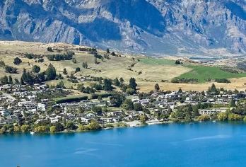 新西兰皇后镇米尔福德峡湾+金斯顿小镇【中文包车+12小时】【尊享一对一高端行程定制，多日豪华包车专属礼遇，专业旅行顾问24小时恭候垂询。】