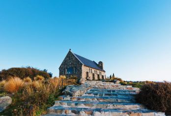 库克山+好牧人+普卡基湖+特卡波湖一日游【从基督城到皇后镇】【在基督城和皇后镇之间探索迷人的南阿尔卑斯山时，享受舒适便捷的交通】