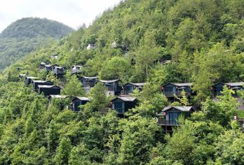 湖北恩施女儿城+清江蝴蝶崖+地心谷景区一日游可英文服务【可提供英文及小语种导游服务-往返接送-可选导游-可代订门票】