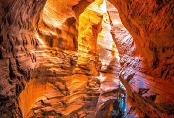 甘泉大峡谷懒人团【睡醒出发+品质纯玩+上门接送+旅程无忧】【1.[品质可靠]睡醒出发，服务用心、经验丰富，品质有保证。】