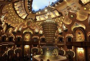 南京总统府+大报恩寺+牛首山+夫子庙一日活动【凭借精细化服务打造高性价比的优质体验，穿插趣味问答互动避免传统大团，承诺全程无购物点】