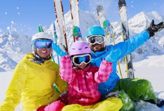 【春节可订】宜昌出发五峰国际滑雪一日游+含接送+滑雪3件套【3件套指：含雪鞋/雪板/雪仗，滑雪大小同价。】