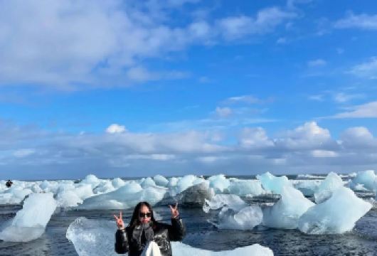 冰岛雷克雅未克往返南岸深度游黑沙滩-可雷市周边多日包车-精选【精选热门景点，高效游玩不走回头路，深度了解文化内涵，贴心服务保障，轻松享受旅程，性价比超高的旅行。】