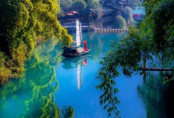 宜昌三峡人家•龙进溪一日游┃看土家歌舞表演• 邂逅中国式浪漫【沉浸于原汁原味的峡江风情，探秘土家族神秘民俗，融合巴楚文化、峡江风情、自然山水于一体！】