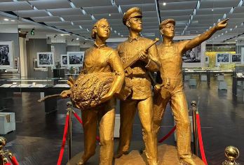 【长影旧址博物馆金牌讲解】+VIP独立成团+高清蓝牙耳机【品质出游】