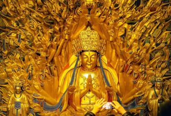 大足宝顶山石刻+北山石刻+电影一日游（2-8人商务小包团）【[大足宝顶山石刻]世界文化遗产，佛教圣地之一，有“上朝峨嵋，下朝宝顶”之说】