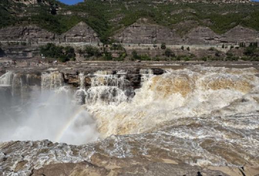 陕西壶口瀑布+黄帝陵+南泥湾+知青旧居一日游（4人起发团）【[服务保障]优秀向导服务，旅途充满欢声笑语】