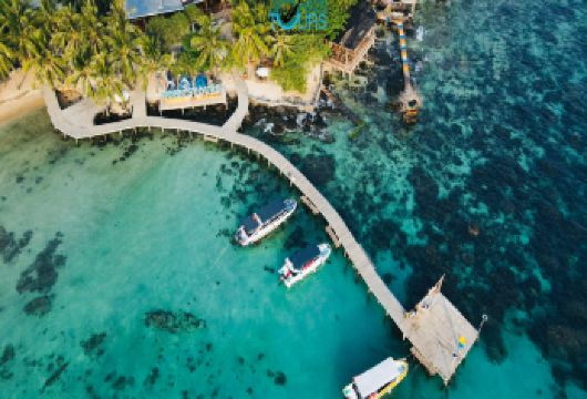 越南富国岛大船或快艇出海浮潜一日游（游3岛+午餐+可选接送）【大船或快艇游3岛，体验浮潜赏海底珊瑚】