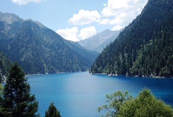 九寨沟一日游【九寨沟-黄龙九寨站2+1保姆大巴车】【九寨沟一日游】