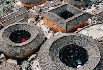 永定初溪土楼群加鹭江夜游包车一日游【私人定制包车服务，全程时间充足，轻松自由行线路，家人般的接待精致小团专属服务】