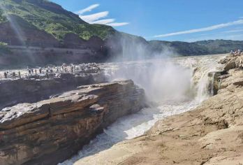 临汾出发到壶口瀑布直通车一日游【多点乘车·全程高速】【[出行无忧]临汾起止，全程高速，鼓楼、平阳广场、火车站、锣鼓桥、高铁站、城西客运站均可沿途接送；】