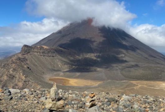 西班牙【10小时小团包车】巴塞罗那-贝萨卢&拉加罗查一日游【中世纪贝萨卢与火山地貌徒步一日游】