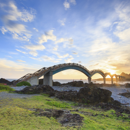 台東三仙台+水往上流+加路兰海岸+森林公园一日游｜东部海岸线