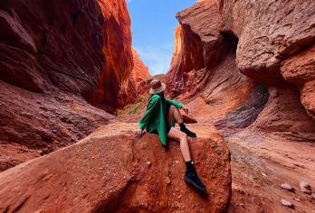 张掖平山湖大峡谷半日游【上·下午可选/上门接送/纯玩小团】【[长时停留]景区停留时间长，深度游时间也够，不催促，1人起订，每天发团！】