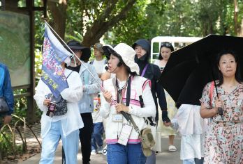 【权威签约讲师】中科院热带植物园人工讲解预约丨可选全园讲解【[金牌讲解]趣味故事引导将植物特性（如绞杀现象、跳舞草）转化为生动故事，适合各年龄层游客，通俗易懂】