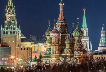 俄罗斯莫斯科克里姆林宫-莫斯科凯旋门【中文专车-悦享旅程】【中文专车出行，景点灵活调整，打卡经典，游玩自己定义，无需等待，专属贴心服务，尽享惬意旅程】