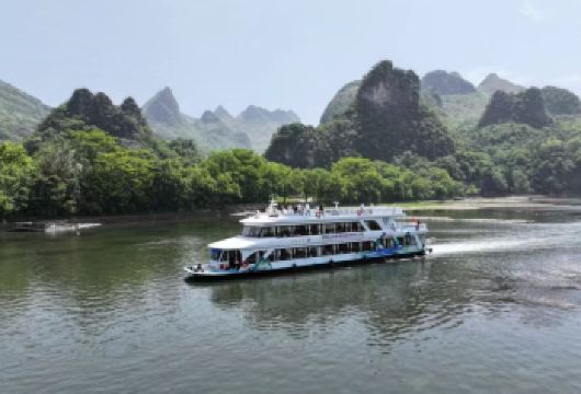 漓江四星船游船1日游桂林阳朔漓江竹筏十里画廊游【漓江草坪四星游船 杨堤到九马画山漓江精华景点均有】