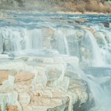 【4-8人团·保证小车上门】山西壶口+小西天一日游【咨询订】