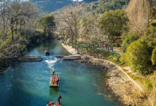 武夷山九曲溪竹筏漂流一日游【10人内纯玩小团/车导接送服务】【精选线路劳逸结合，玩乐更痛快(10人内精致小团.）】