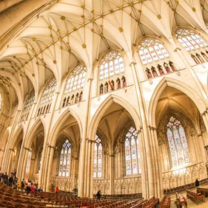 英国约克市区【大教堂+肉铺街+城墙+地牢】一日游