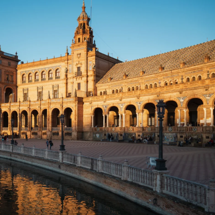 西班牙塞维利亚大教堂+塞维利亚军史博物【中文司机/可订多日】