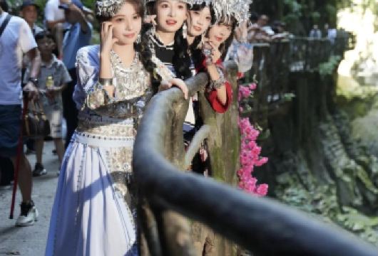 恩施地心谷景区一日游┃绿色深呼吸•纯玩含接送【十多年电商操作经验，全年无投诉，游玩更畅快！】