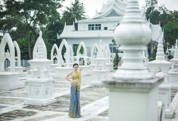 芒市勐焕大金塔+勐焕银塔+勐巴娜西珍奇园一日游【精品小团】【[品质出行] 2-6人精品小团出行，避开拥堵，行程自由灵活，兼具便捷性与舒适体验。】