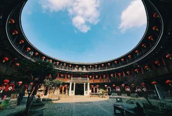 南靖云水谣景区加植物园包车一日游【品质出游】