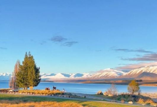 新西兰皇后镇-米尔福德峡湾-中文司导包车一日游-12H【精选热门景点，高效游玩不走回头路，深度了解文化内涵，贴心服务保障，轻松享受旅程，性价比超高的旅行。】