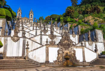 葡国之源・圣迹巡礼：布拉加 - 吉马良斯一日时光漫步【世界遗产级老城，蜿蜒石板路与古朴街巷还原葡萄牙早期首都风貌，随手可触葡国发展的历史印记】